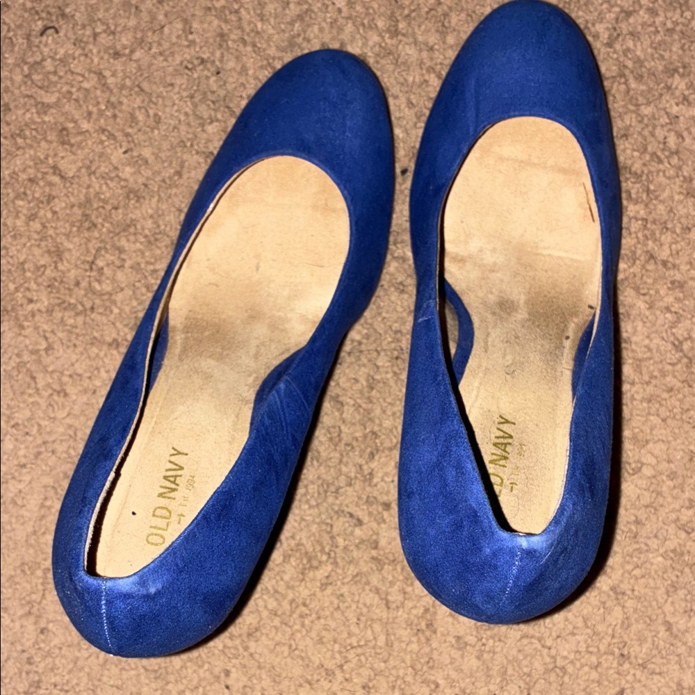 Old Navy Women's Vibrant Blue suede heels